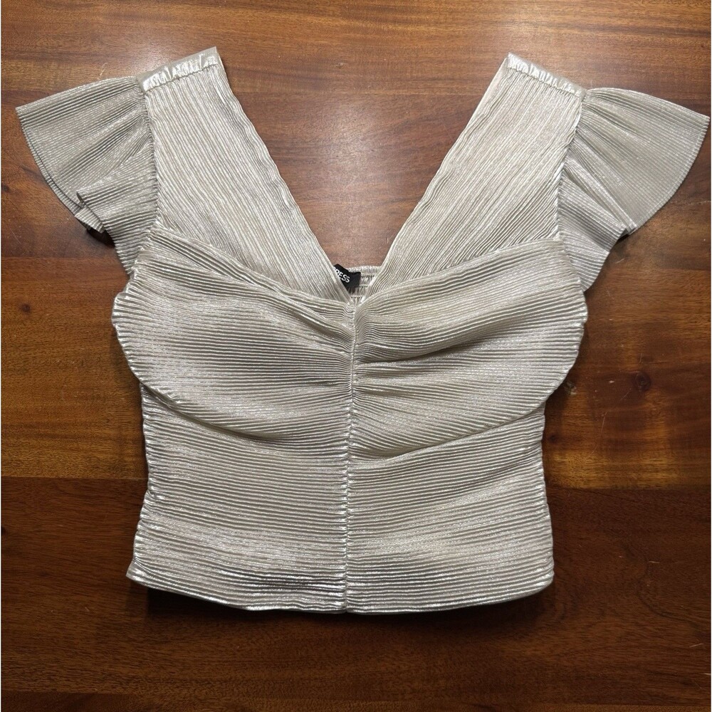 Express Metallic Silver Pleated Crop Top Womens XS Flutter Sleeve Smocked Blouse